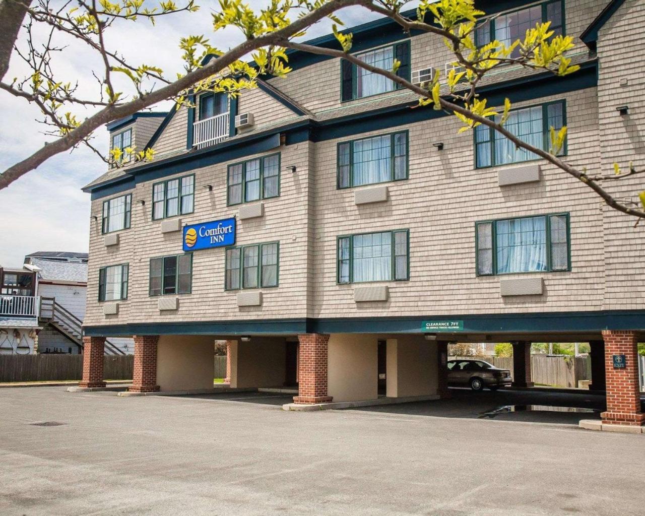 Comfort Inn At Newport Beach Middletown Exterior photo
