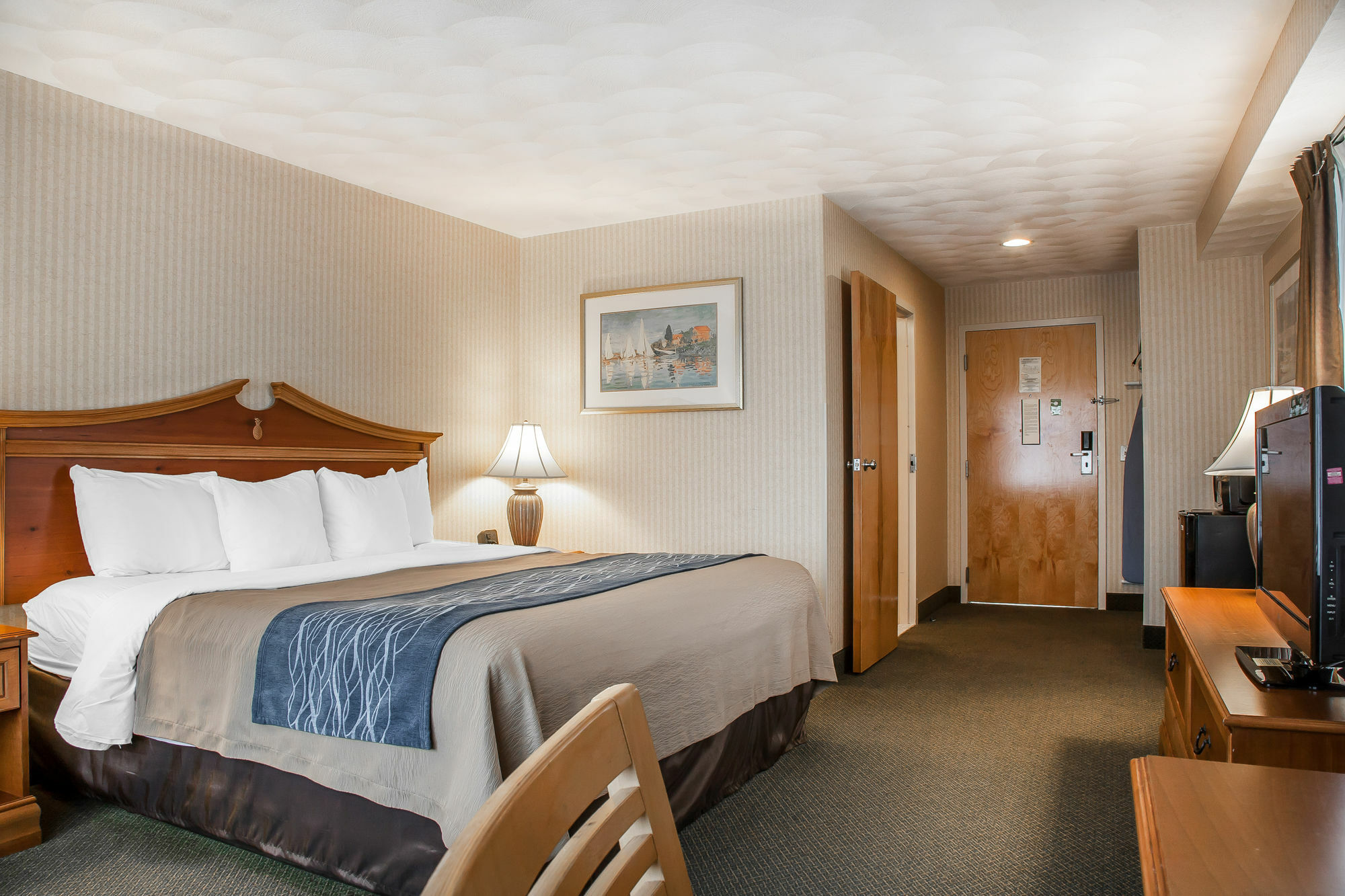 Comfort Inn At Newport Beach Middletown Exterior photo